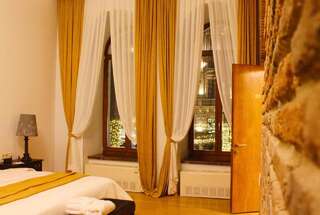 Отель Octava Boutique Hotel Тбилиси Улучшенный номер с кроватью размера «king-size»-5